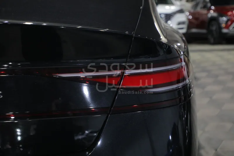 2025 جينيسيس جي 90