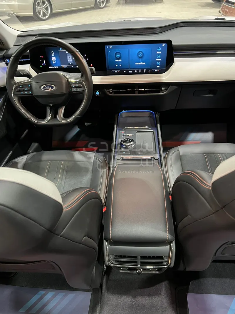 2024 Ford Taurus Titanium