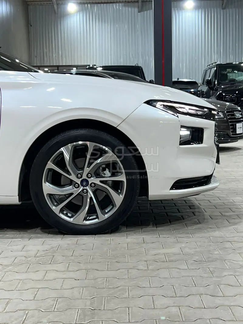 2024 Ford Taurus Titanium