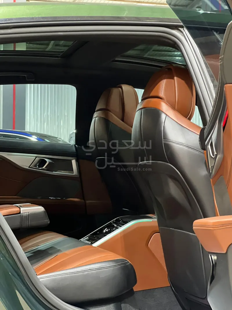 2023 BMW 8 Series 840i