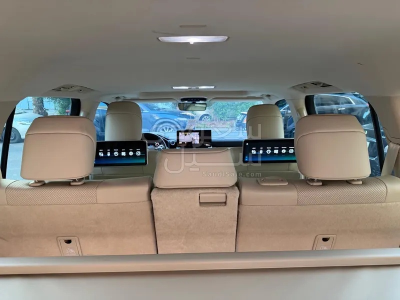 2024 Toyota Land Cruiser GXR 4