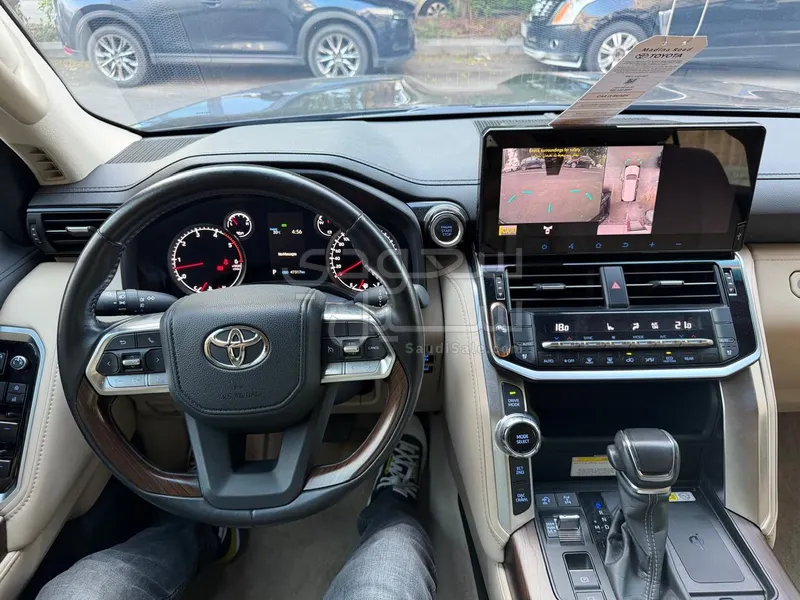 2024 Toyota Land Cruiser GXR 4