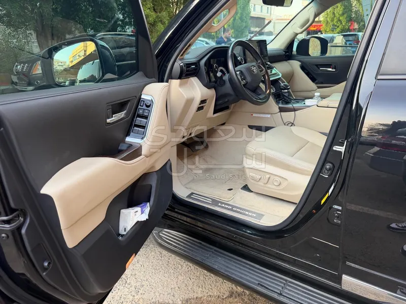 2024 Toyota Land Cruiser GXR 4