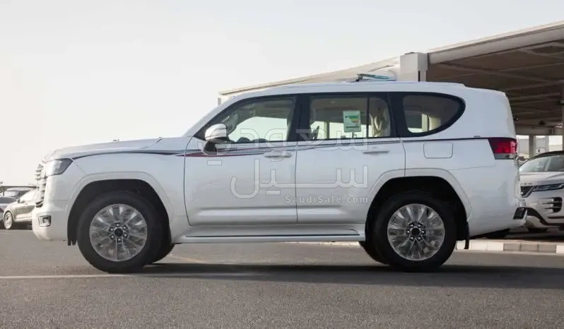 2025 تويوتا لاند كروزر جي اكس ار