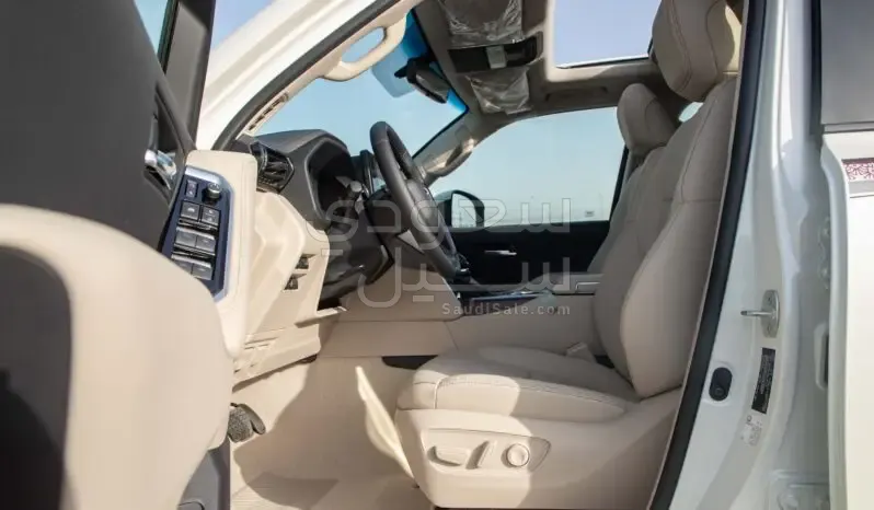 2025 تويوتا لاند كروزر جي اكس ار