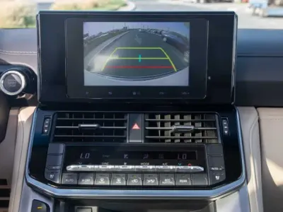 2025 تويوتا لاند كروزر جي اكس ار