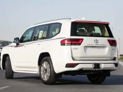 2025 تويوتا لاند كروزر جي اكس ار