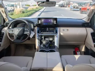 2025 تويوتا لاند كروزر جي اكس ار