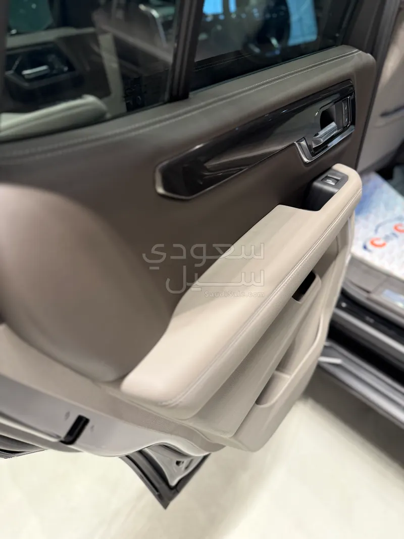 2025 جي ام سي يوكون