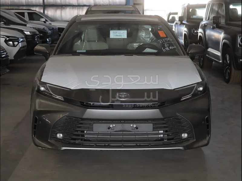 2025 تويوتا كامري