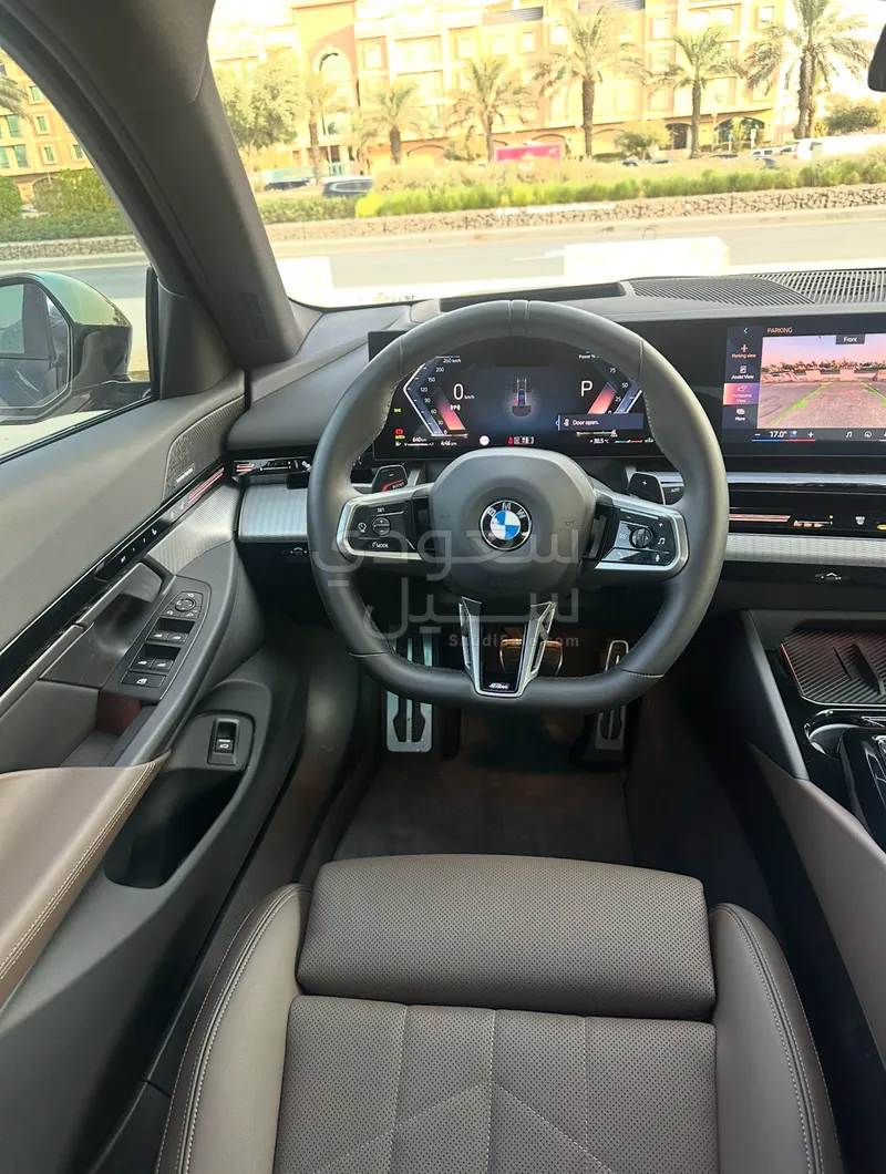 2024 BMW 5 Series 520i