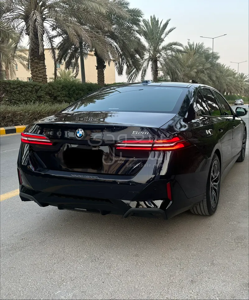 2024 BMW 5 Series 520i