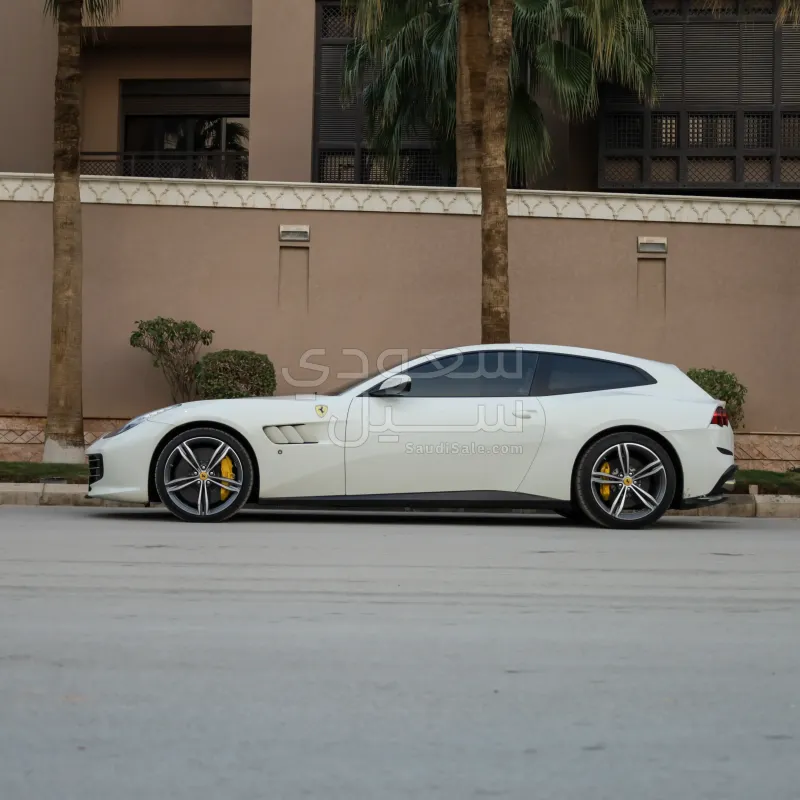 2017 Ferrari GTC4 Lusso