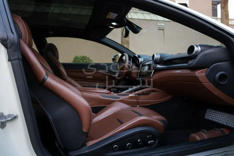 2017 Ferrari GTC4 Lusso