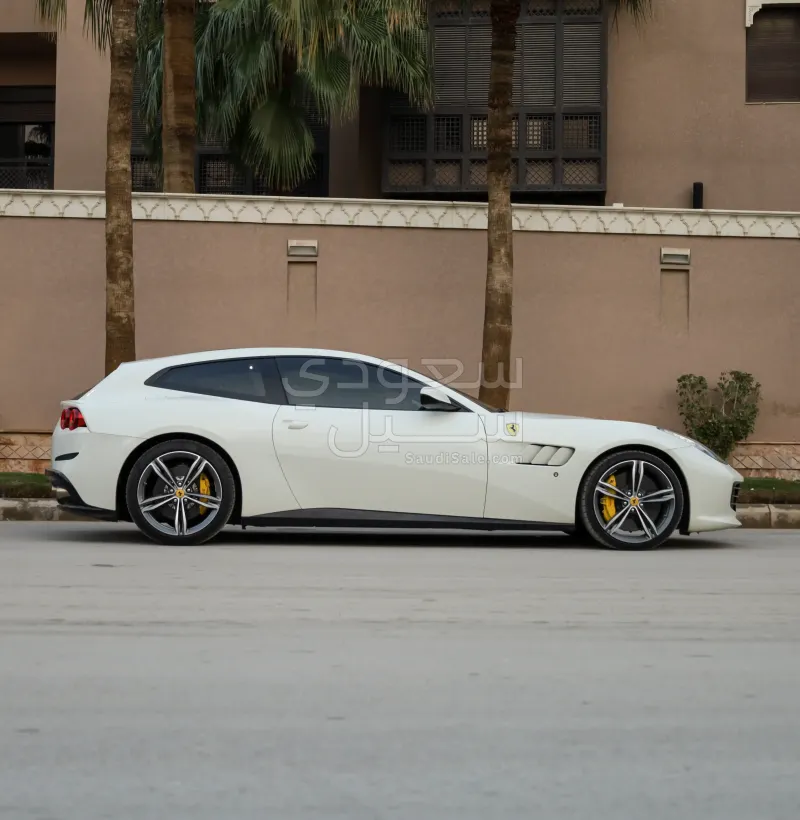 2017 Ferrari GTC4 Lusso