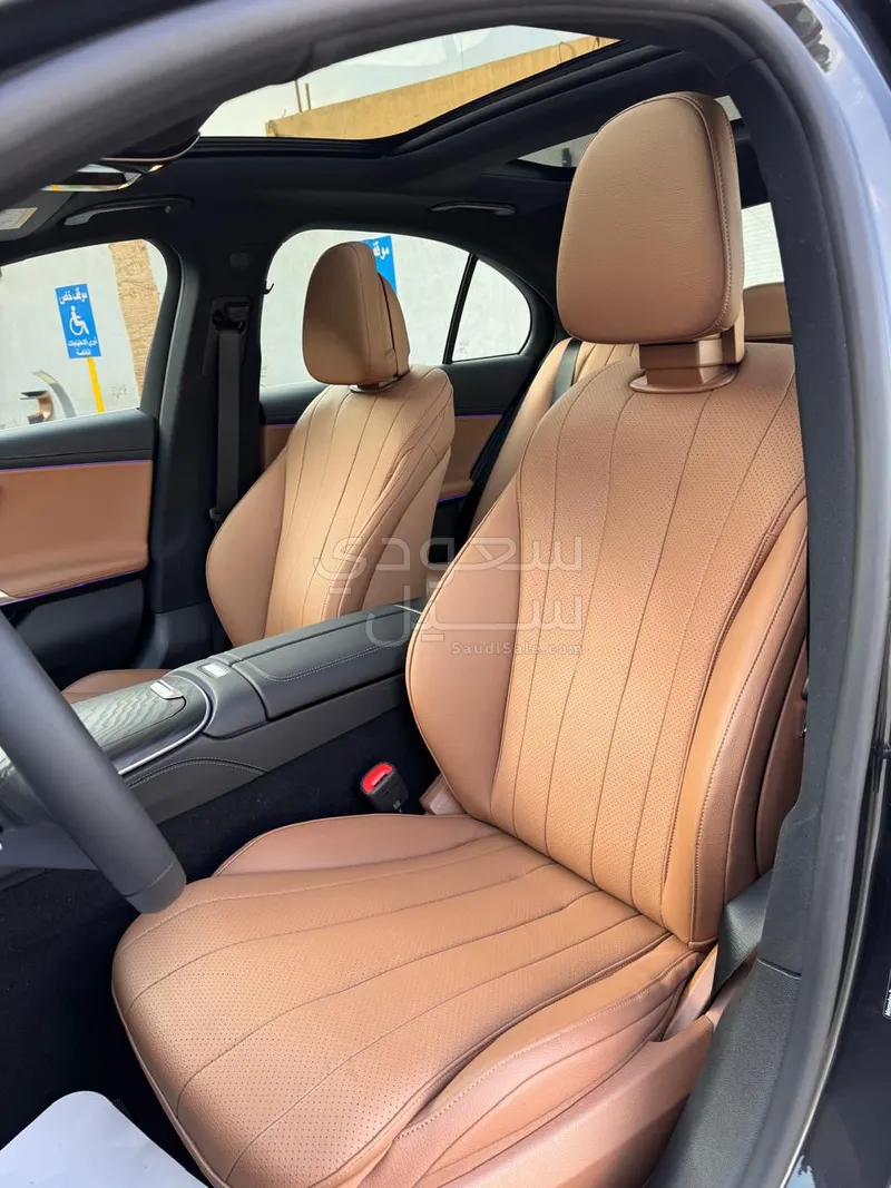 2024 Mercedes-Benz E 200