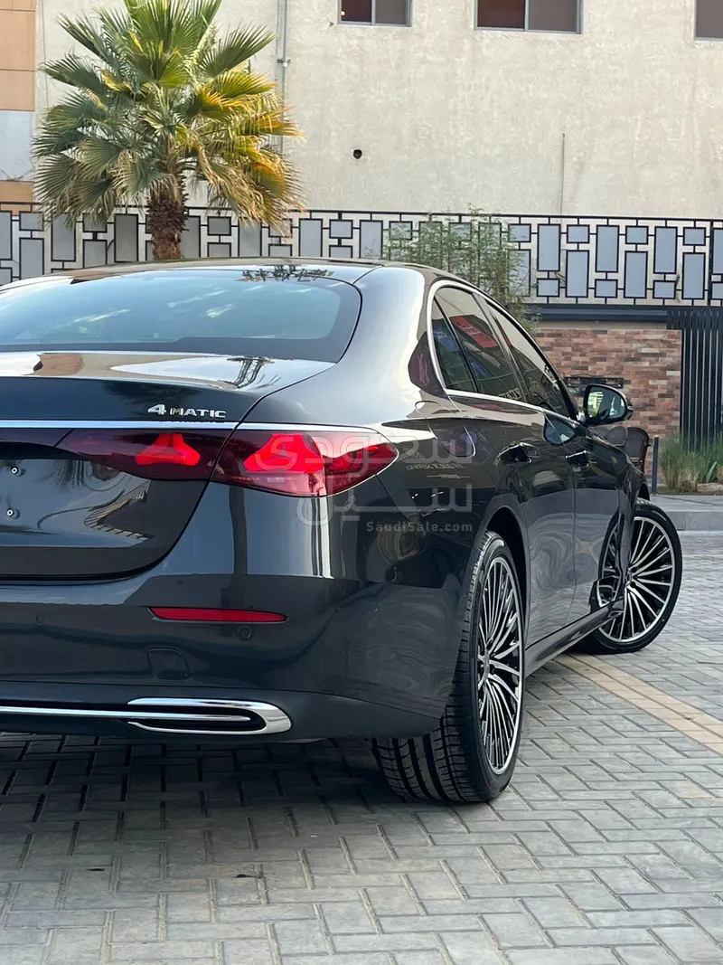 2024 Mercedes-Benz E 200