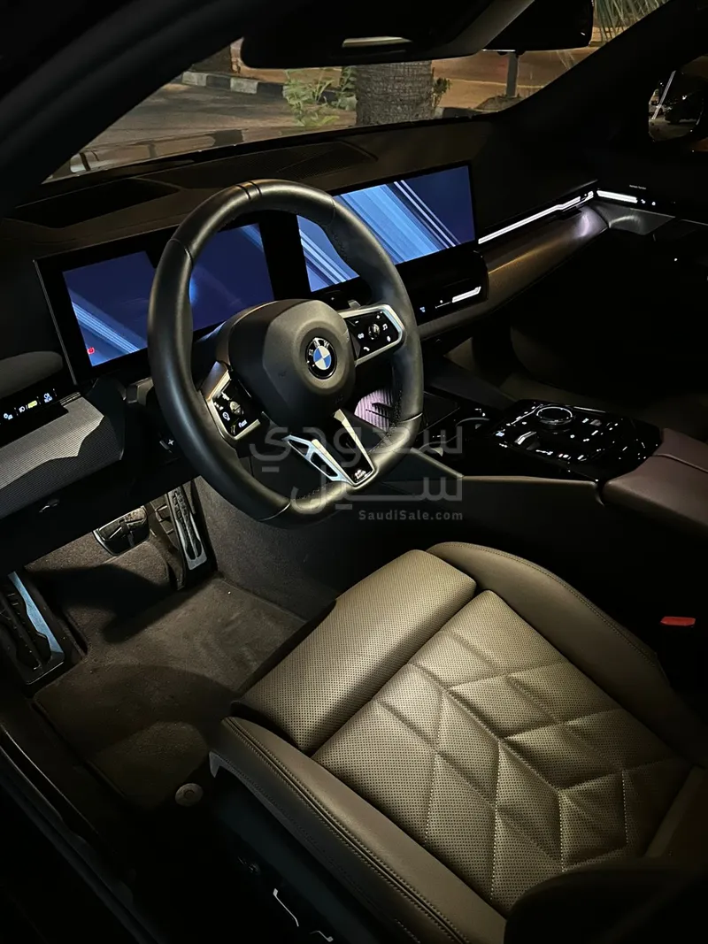 2024 BMW 5 Series 520i Mkit