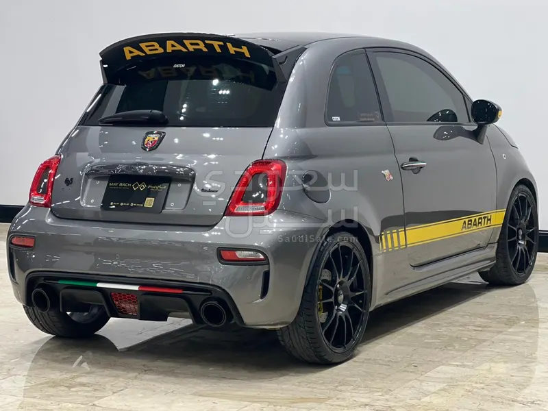 2023 فيات ابارث 595 كومبيتزيون