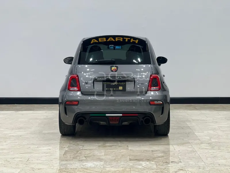 2023 فيات ابارث 595 كومبيتزيون