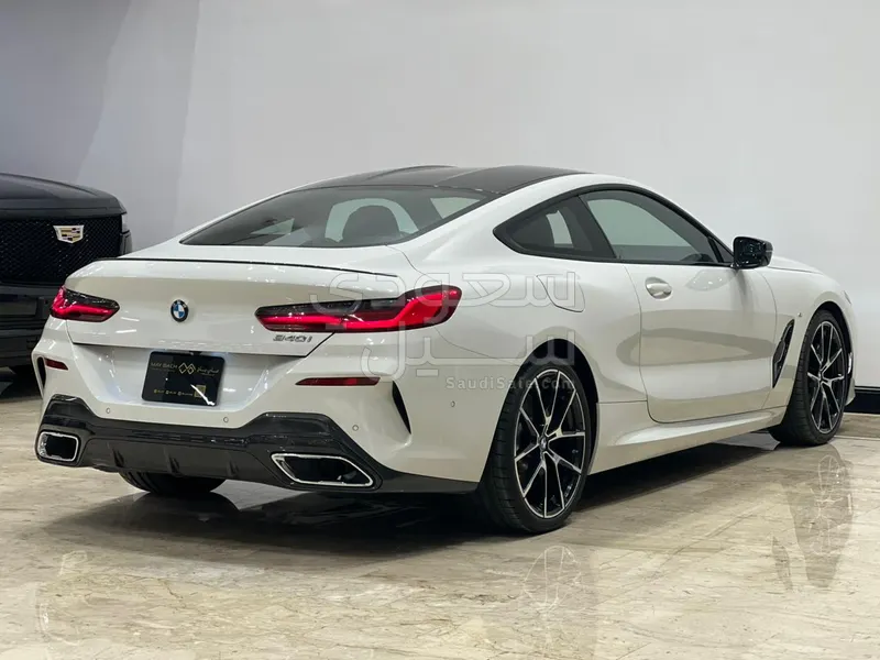 2020 BMW 8 Series 840i
