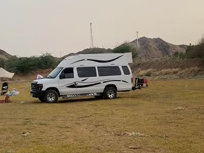 2013 فورد موتر هوم كارافان