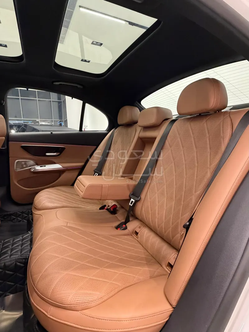 2024 مرسيدس - بنز إي 200 أي إم جي