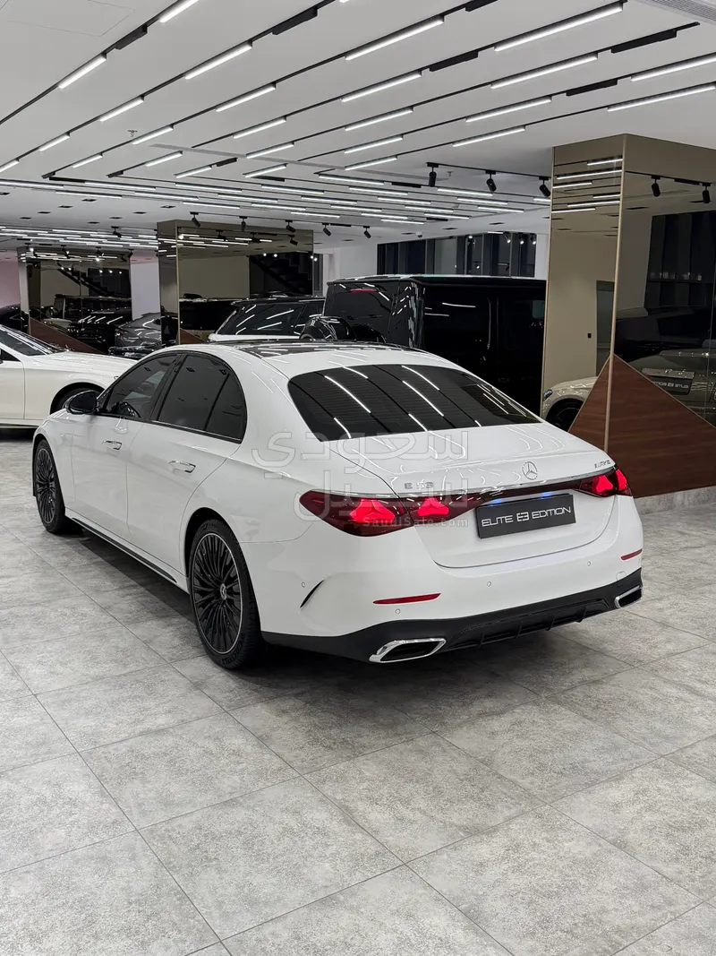 2024 مرسيدس - بنز إي 200 أي إم جي