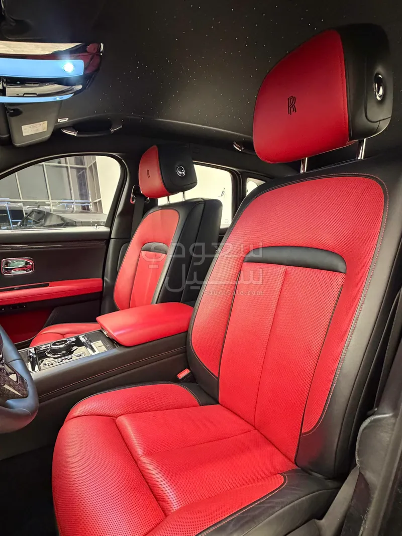 2023 رولز رويس قوست بلاك بادج