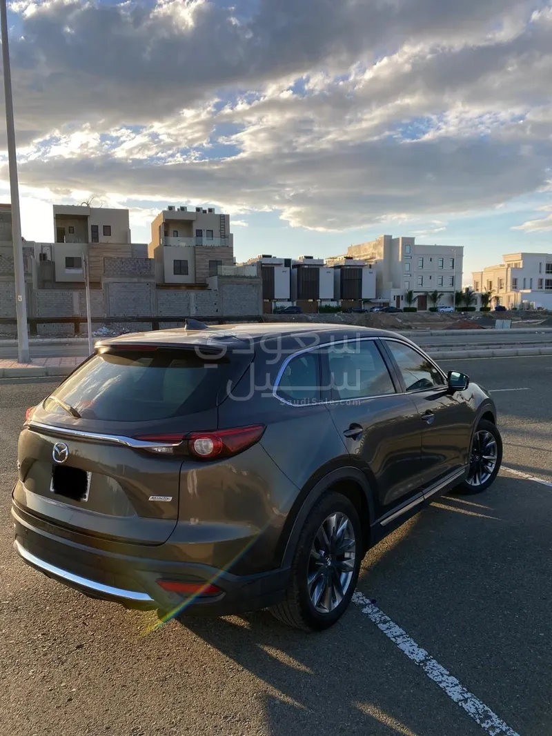 2017 مازدا سي اكس 9