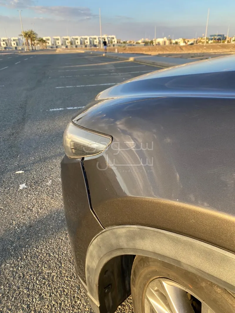 2017 مازدا سي اكس 9