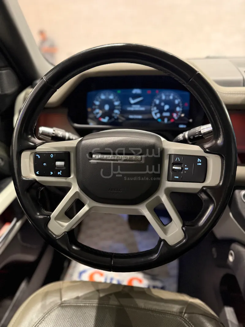 2022 لاند روفر ديفيندر اس اي