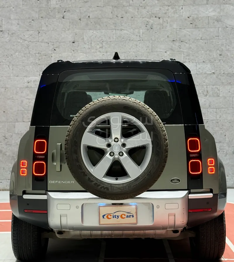 2022 لاند روفر ديفيندر اس اي