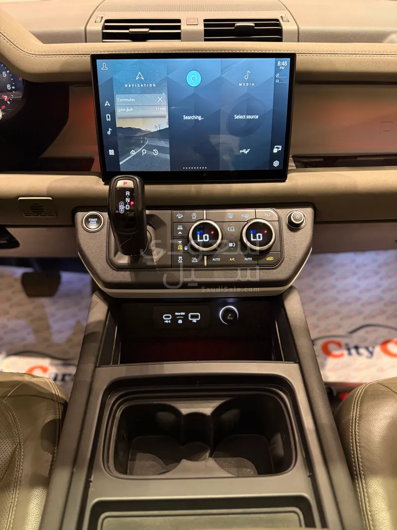 2022 لاند روفر ديفيندر اس اي