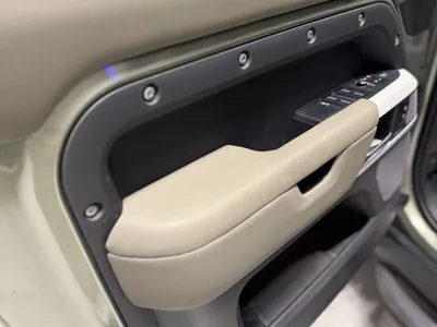 2022 لاند روفر ديفيندر اس اي