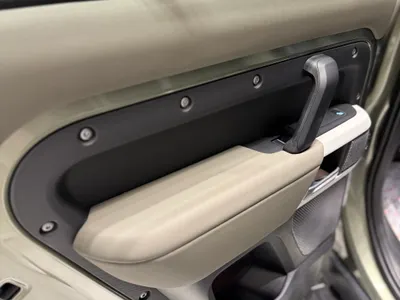 2022 لاند روفر ديفيندر اس اي