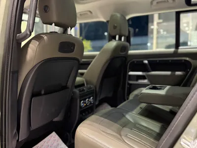 2022 لاند روفر ديفيندر اس اي