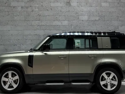 2022 لاند روفر ديفيندر اس اي