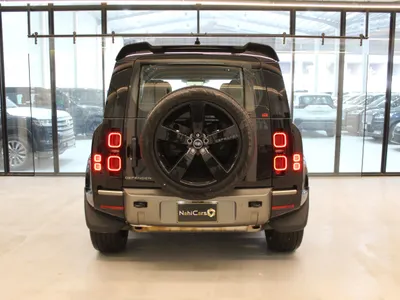 2025 لاند روفر ديفيندر 110