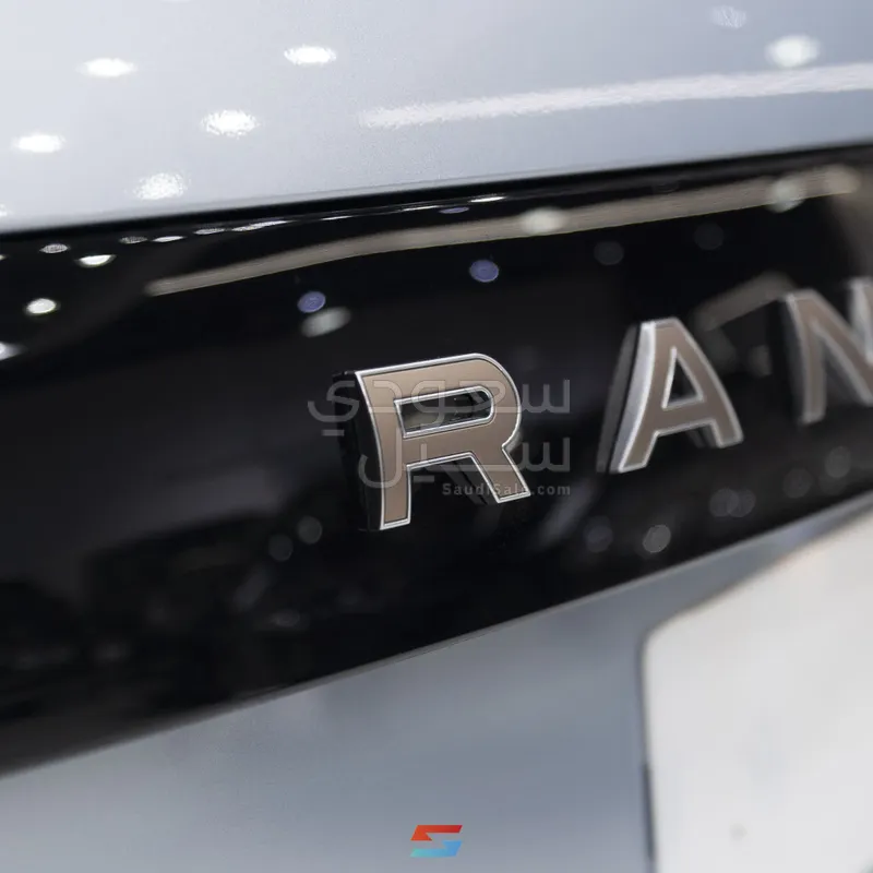 2025 Land Rover Range Rover SV Autobiography
