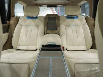 2025 Land Rover Range Rover SV Autobiography