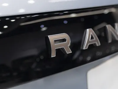 2025 Land Rover Range Rover SV Autobiography