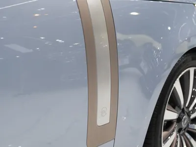 2025 Land Rover Range Rover SV Autobiography