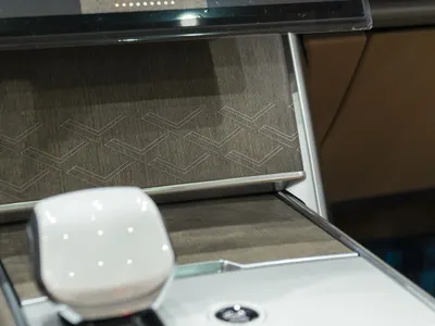 2025 Land Rover Range Rover SV Autobiography