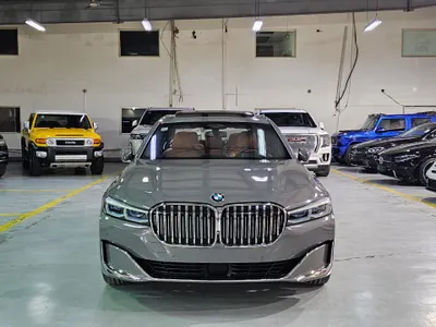 2022 بي ام دبليو الفئة السابعة 750 إل أي