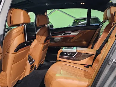 2022 بي ام دبليو الفئة السابعة 750 إل أي