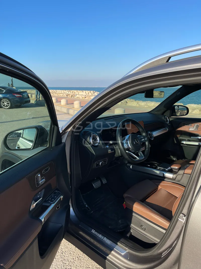 2021 Mercedes-Benz GLB 200