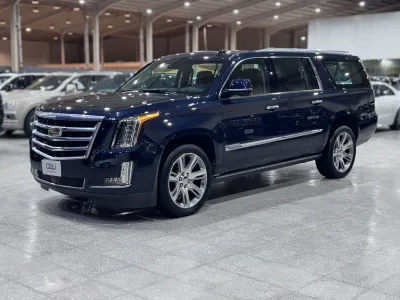 2018 كاديلاك اسكاليد إي إس في