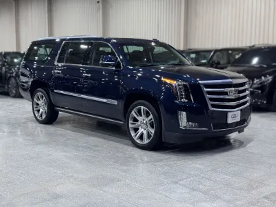 2018 كاديلاك اسكاليد إي إس في