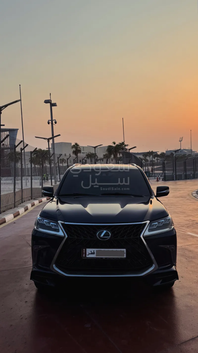 2016 لكزس إل إكس 570 اس